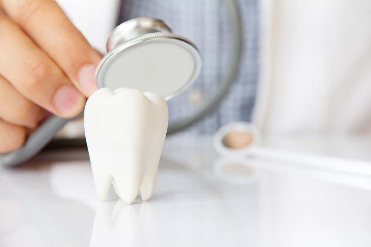 peligros-tratamiento-dental-low-cost