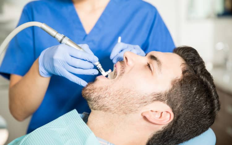 blanqueamiento dental duradero - Castro&Umaña-Ortodoncia